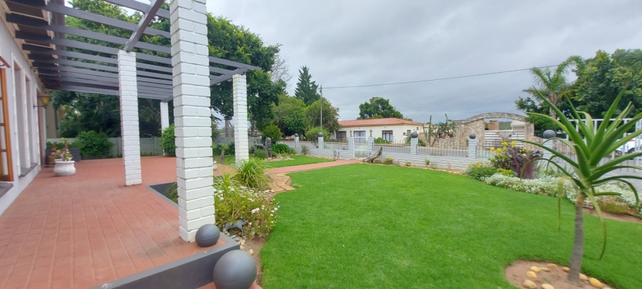 3 Bedroom Property for Sale in Albertinia Western Cape